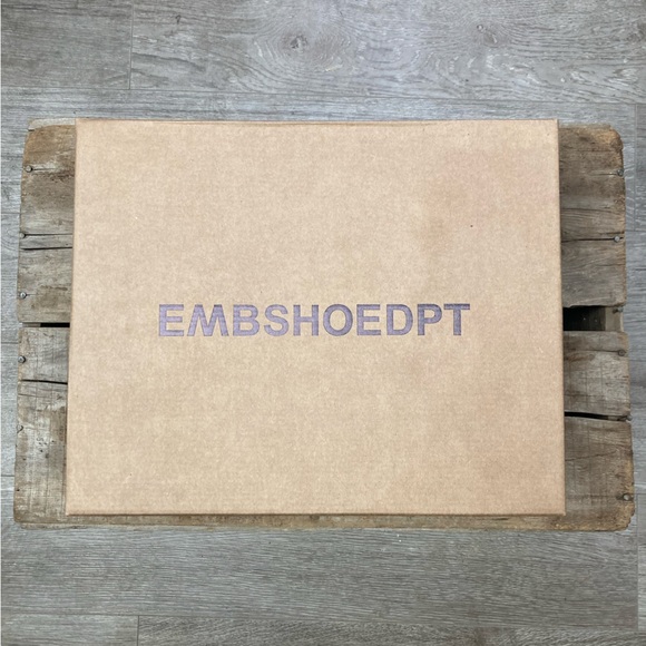 Embassy of Bricks + Logs - Lambeth Sneaker (vegan) - Picture 7 of 7